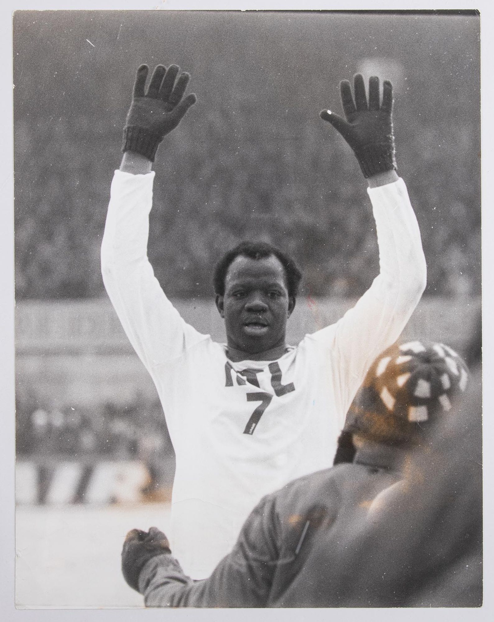 Cheick Diallo (Sékou Cheick Fantamady Diallo), joueur du Troyes Aube Football, lors du match entre Troyes et Saint-Etienne joué à Rouen le 1er février 1976. Victoire de Troyes.