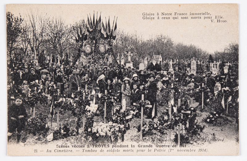 Toussaint 1914 : un hommage spontané aux soldats morts pour la France